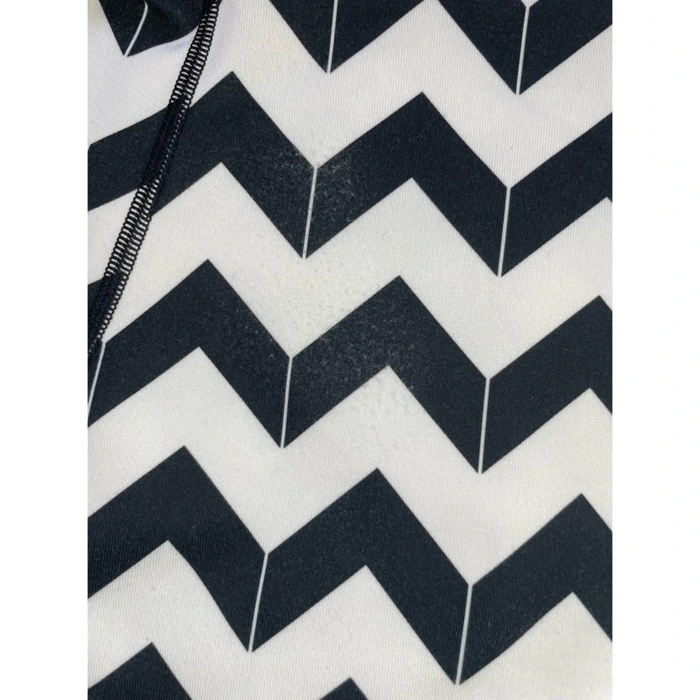 Lululemon Chevron Arrow Scoop Neck Tank